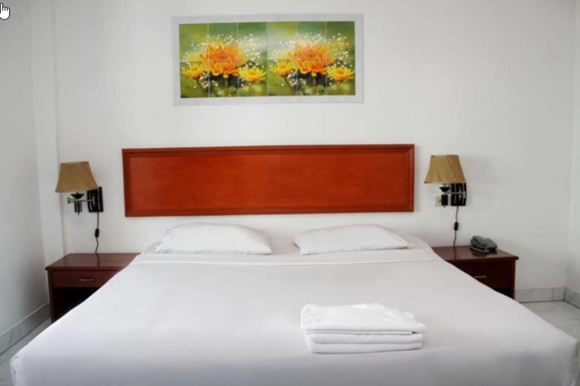 Welcome Inn Hotel @ Karon Beach. Single Room From Only 500 Baht Phuket Exterior foto